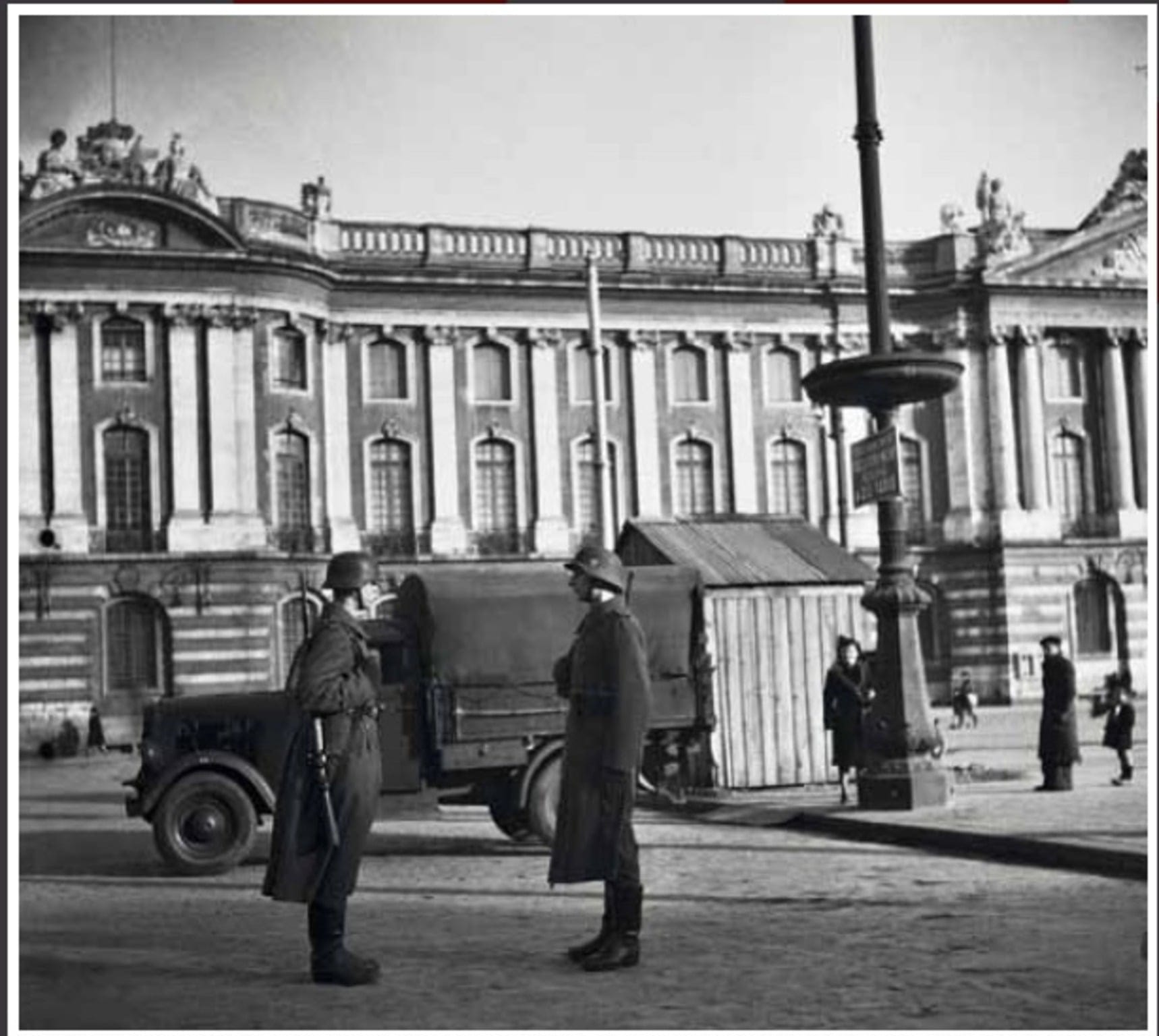 <span style="float: left; font-size: 26px; font-weight: bold; color: black;">1</span> Organisation de la lutte armée sur tout le territoire 38 s10.pa1 .008 allemands capitole 11nov42 MRJ MOI