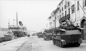 <span style="float: left; font-size: 26px; font-weight: bold; color: black;">1</span> Organisation de la lutte armée sur tout le territoire 13 s10.pa1 .010 mediterranee 1942 MRJ MOI