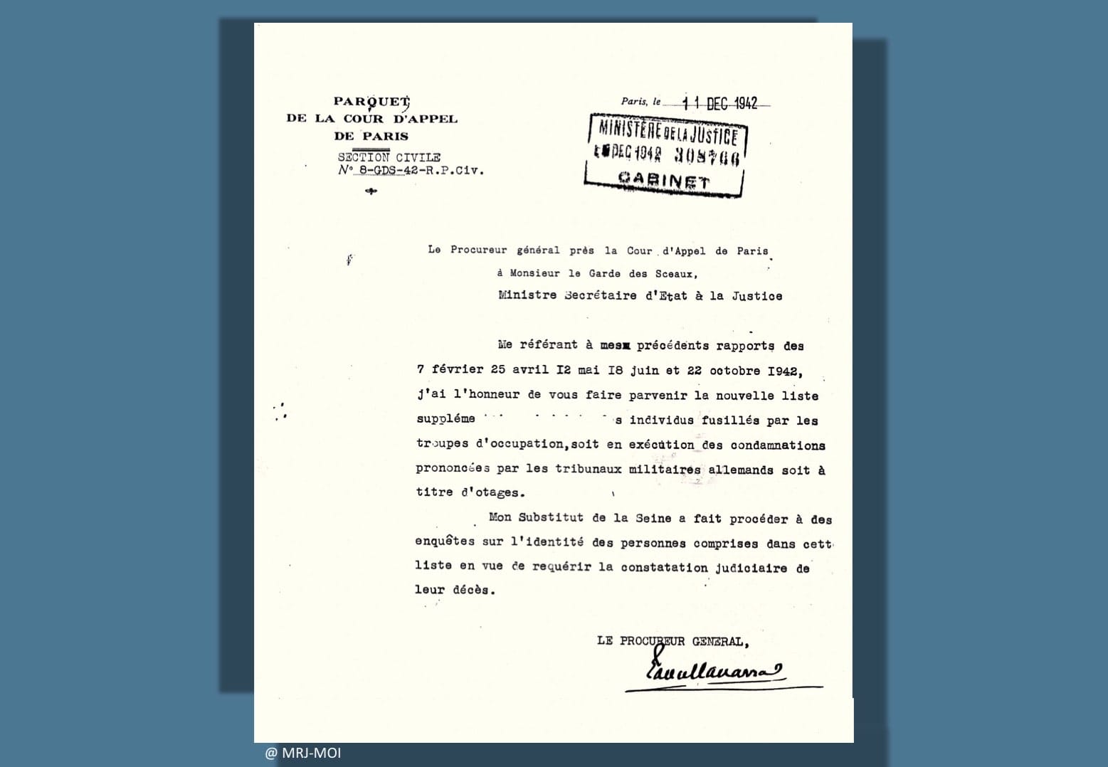 <span style="float: left; font-size: 26px; font-weight: bold; color: black;">1</span> Organisation de la lutte armée sur tout le territoire 27 s10.pa1 .011 tampon juif dec 1942 mg MRJ MOI