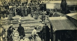 <span style="float: left; font-size: 26px; font-weight: bold; color: black;">1</span> Contre le nazisme et Vichy : convergence des forces 15 s13.pa1 .002 manifestation romans MRJ MOI