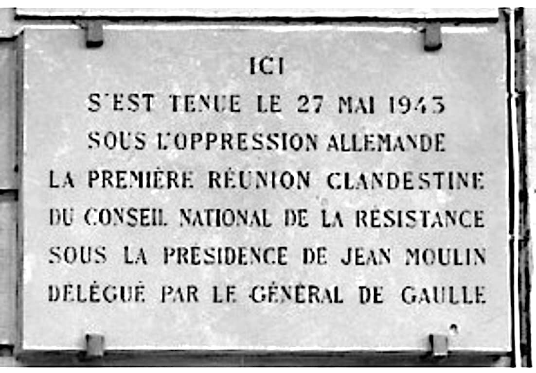 <span style="float: left; font-size: 26px; font-weight: bold; color: black;">1</span> Contre le nazisme et Vichy : convergence des forces 47 s13.pa1 .013 plaque rue du four MRJ MOI