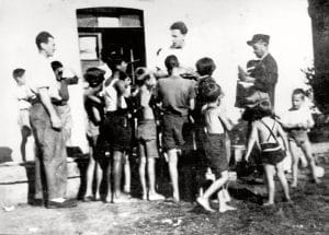 <span style="float: left; font-size: 26px; font-weight: bold; color: black;">2</span> Derniers sursauts de la collaboration et du nazisme 12 s14.pa2 .003 izieu juin43 MRJ MOI