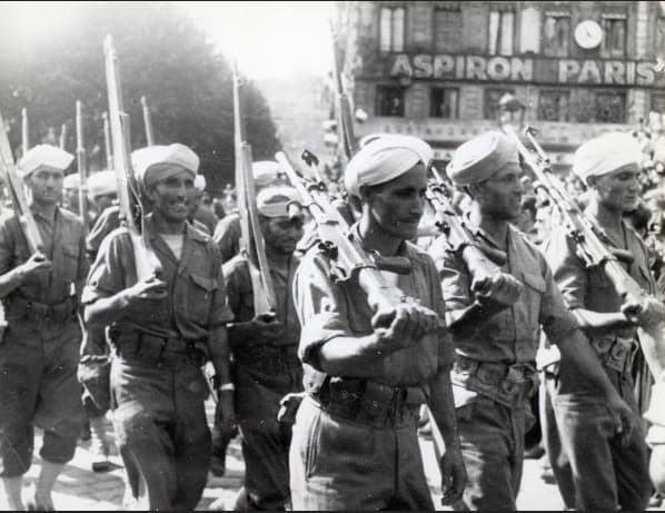 <span style="float: left; font-size: 26px; font-weight: bold; color: black;">4</span> Insurrections populaires. Engagement des jeunes Juifs 60 s14.pa4 .019 tirailleurs nord africains lyon MRJ MOI