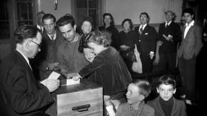<span style="float: left; font-size: 26px; font-weight: bold; color: black;">2</span> Création de la Commission Centrale de l’Enfance (CCE) 20 s15.pa2 .017 elections 21oct 1945 MRJ MOI