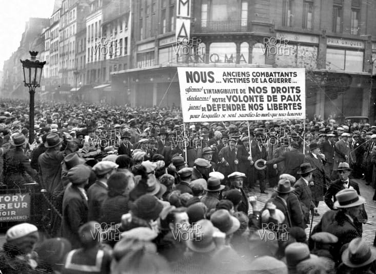 <span style="float: left; font-size: 26px; font-weight: bold; color: black;">1</span> Un front uni contre deux dangers communs 73 s2.pa1 .003 manif anciens combattants 6fev1934 MRJ MOI