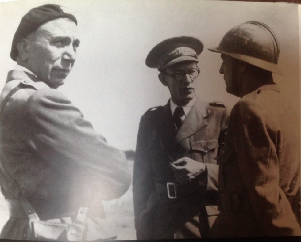 <span style="float: left; font-size: 26px; font-weight: bold; color: black;">1</span> Un front uni contre deux dangers communs 64 s2.pa1 .020 dumont gayman MRJ MOI