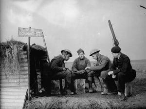 <span style="float: left; font-size: 26px; font-weight: bold; color: black;">1</span> Engagement des Juifs immigrés dans la guerre 42 s3.pa1 .001 drole guerre 28nov 1939 MRJ MOI