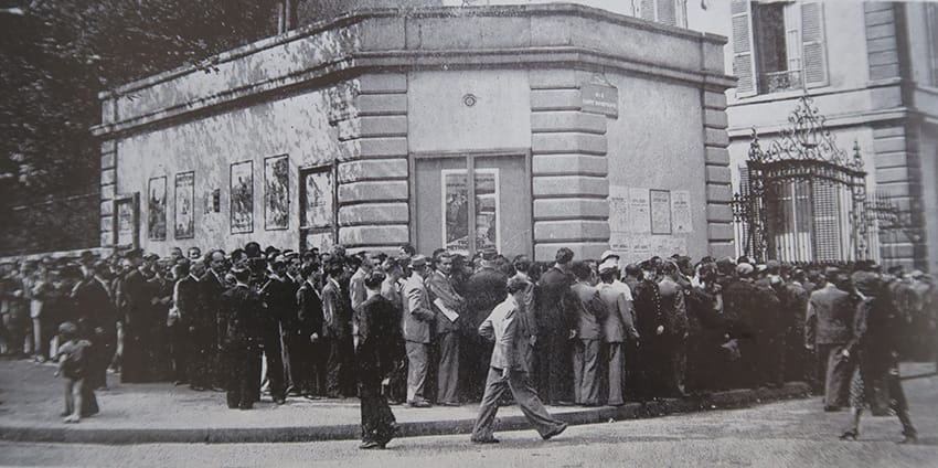 <span style="float: left; font-size: 26px; font-weight: bold; color: black;">1</span> Engagement des Juifs immigrés dans la guerre 77 s3.pa1 .002 engages st dominique 1939 MRJ MOI