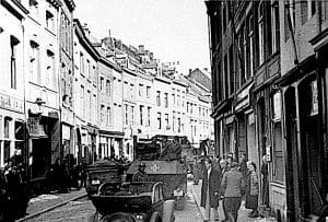 <span style="float: left; font-size: 26px; font-weight: bold; color: black;">1</span> Engagement des Juifs immigrés dans la guerre 46 s3.pa1 .010 allemands maastricht 1940 MRJ MOI
