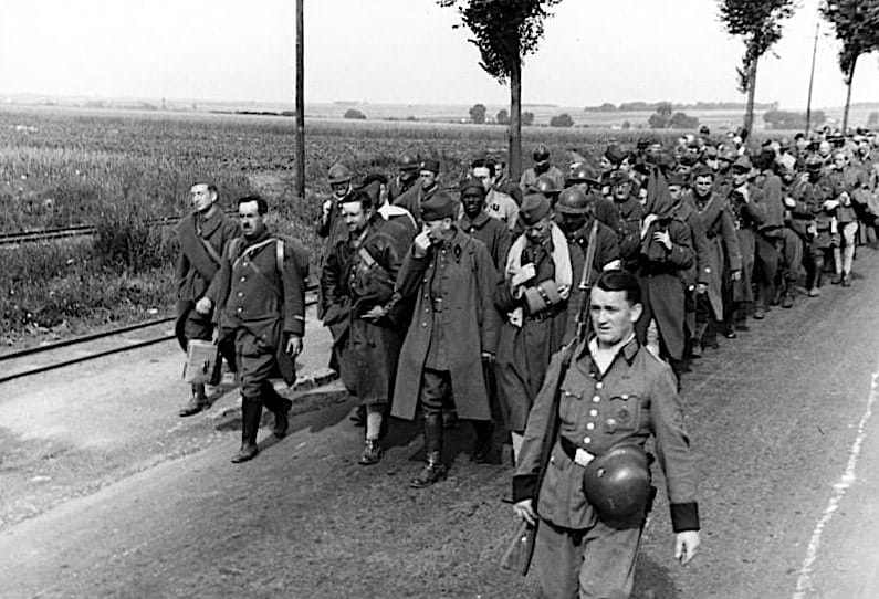 s3.pa1 .014 prisonniers nord france juin 1940 MRJ MOI