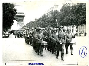 <span style="float: left; font-size: 26px; font-weight: bold; color: black;">1</span> Engagement des Juifs immigrés dans la guerre 37 s3.pa1 .017 wehrmacht paris MRJ MOI