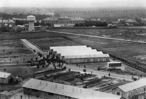 <span style="float: left; font-size: 26px; font-weight: bold; color: black;">3</span> Camps d’internement et premières rafles 37 s4.pa3 .016 pithiviers vue gnle 1941 MRJ MOI