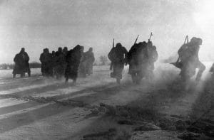 <span style="float: left; font-size: 26px; font-weight: bold; color: black;">1</span> L'invasion de l’URSS par les nazis : vers la guerre mondiale 14 s5.pa1 .009 attaque pres moscou MRJ MOI