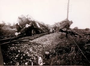 <span style="float: left; font-size: 26px; font-weight: bold; color: black;">3</span> Manifestations anti-hitlériennes et répression 10 s5.pa3 .006 deraillement 16 17juil1941 MRJ MOI