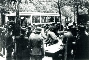 <span style="float: left; font-size: 26px; font-weight: bold; color: black;">1</span> Les attentats anti-allemands. Rafle du 11ème à Paris 20 s6.pa1 .008 rafle paris 20aout 41 MRJ MOI