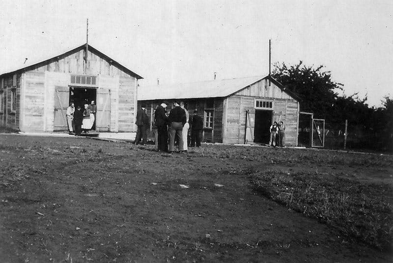 <span style="float: left; font-size: 26px; font-weight: bold; color: black;">3</span> Formes diverses de Résistance. Représailles. Exécutions d’otages 55 s6.pa3 .012 camp choisel sep41 min MRJ MOI