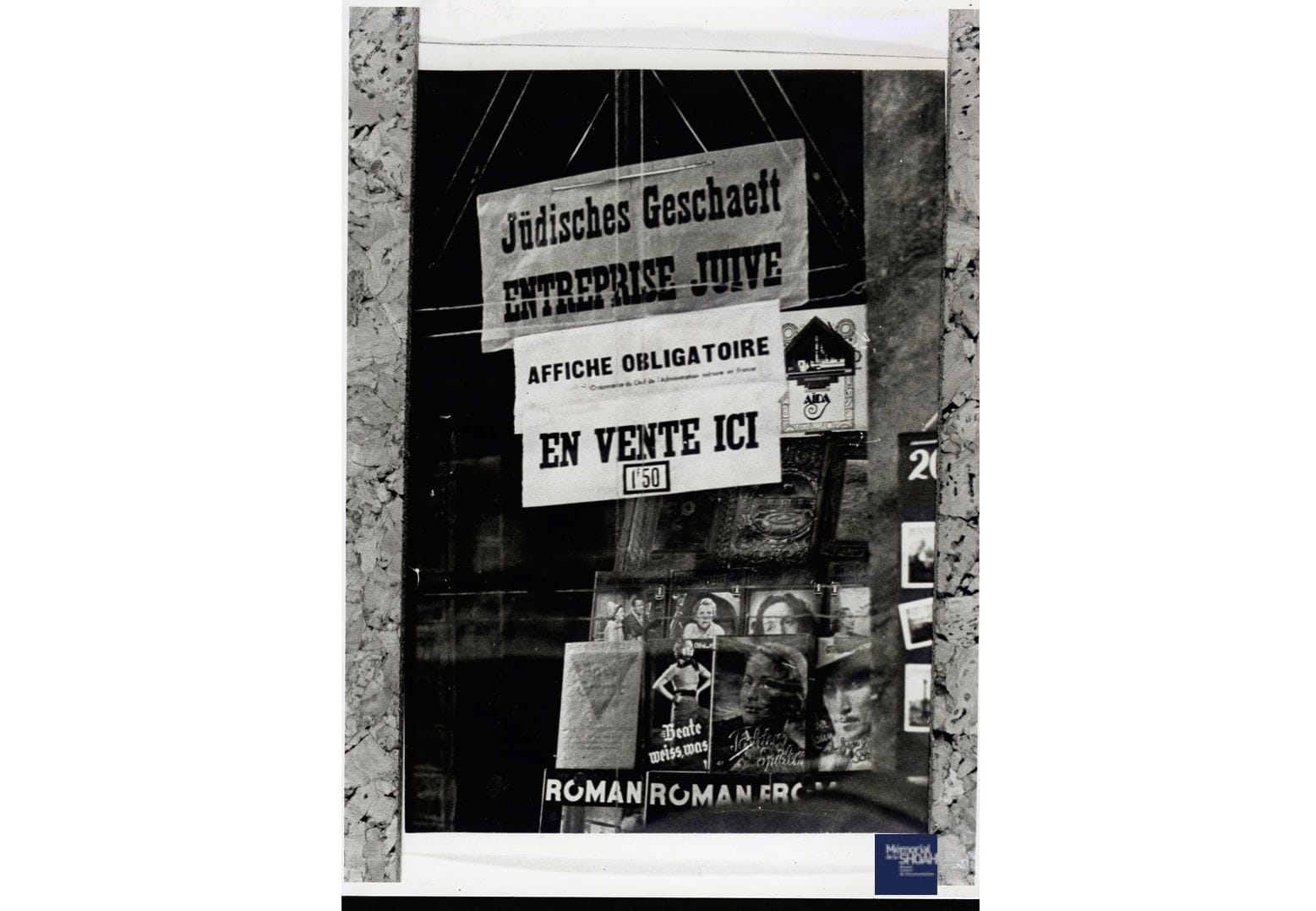 <span style="float: left; font-size: 26px; font-weight: bold; color: black;">1</span> Arsenal juridique anti-juif. Réaction de la M.O.I. 59 s7.pa1 .008 affichette magasin juif min MRJ MOI
