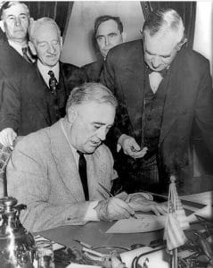 <span style="float: left; font-size: 26px; font-weight: bold; color: black;">2</span> Nouveau palier dans la politique de terreur 36 s7.pa2 .005 roosevelt declaration guerre min MRJ MOI