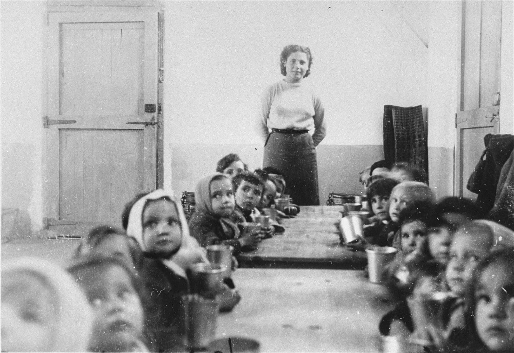 <span style="float: left; font-size: 26px; font-weight: bold; color: black;">1</span> Une action concertée 49 s9.pa1 .005 wa rivesaltes ose 1942 min MRJ MOI