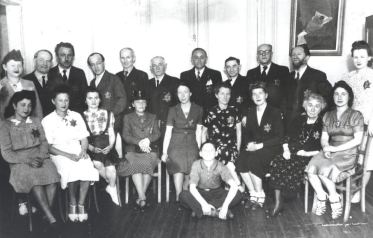 <span style="float: left; font-size: 26px; font-weight: bold; color: black;">1</span> Une action concertée 57 s9.pa1 .007 comite amelot juin42 min MRJ MOI