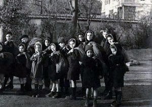 <span style="float: left; font-size: 26px; font-weight: bold; color: black;">2</span> D'autres actions de sauvetage 20 s9.pa2 .022 orphelinat lavarenne amelot 1943 MRJ MOI